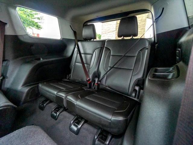 Photo of 2023 Silver GMC Acadia