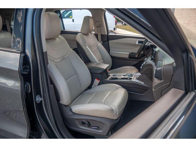 Photo of 2020 Magnetic Metallic Ford Explorer
