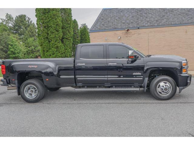 Photo of 2017 Black Chevrolet Silverado 3500