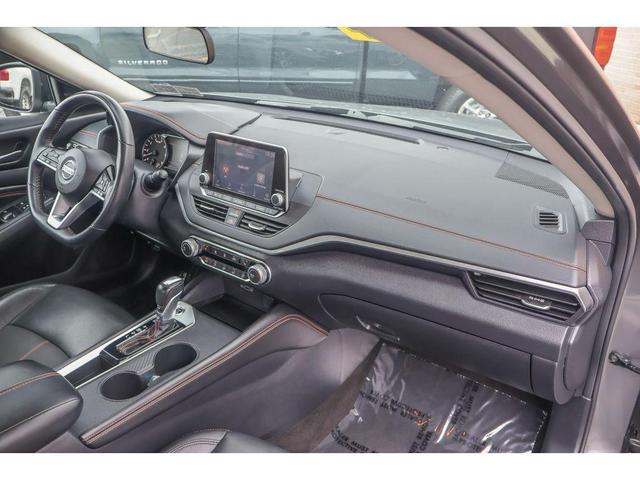 Photo of 2021 Gun Metallic Nissan Altima