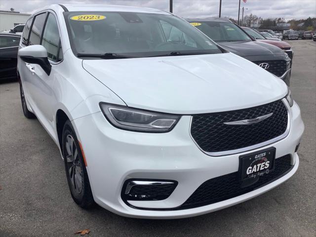 2023 Chrysler Pacifica Hybrid