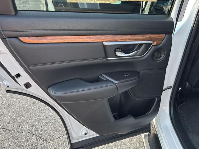 Photo of 2021 Platinum White Pearl Honda CR-V