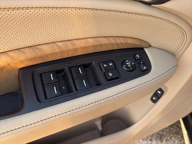 Photo of 2019 White Diamond Pearl Acura MDX