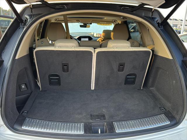 Photo of 2019 White Diamond Pearl Acura MDX