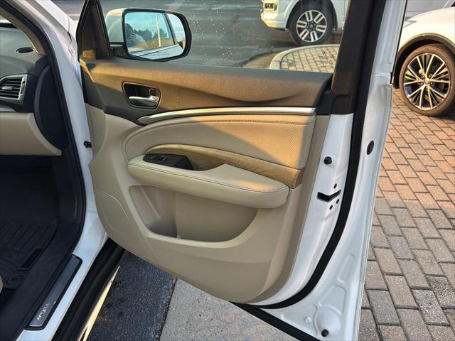 Photo of 2019 White Diamond Pearl Acura MDX