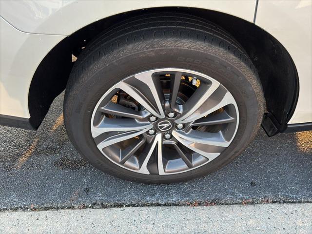 Photo of 2019 White Diamond Pearl Acura MDX