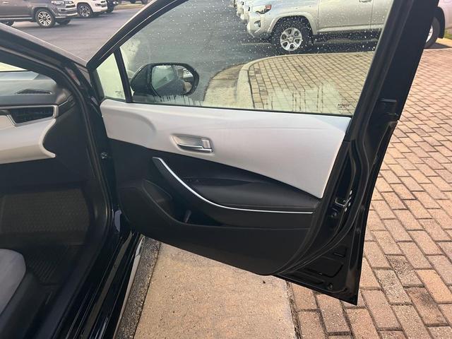 Photo of 2024 Midnight Black Metallic Toyota Corolla
