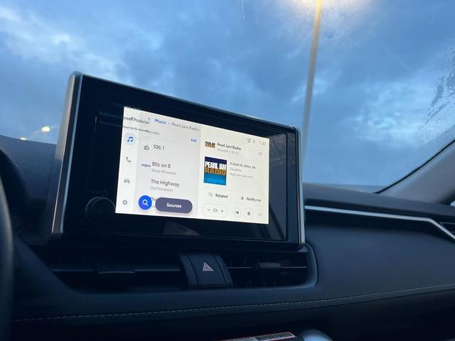 Photo of 2025 Ice Cap Toyota RAV4