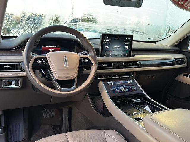 Photo of 2022 Ceramic Pearl Metallic Tri-Coat Lincoln Aviator