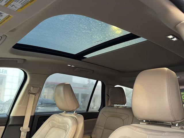 Photo of 2022 Ceramic Pearl Metallic Tri-Coat Lincoln Aviator