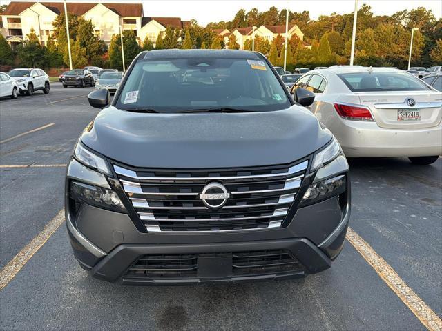 Photo of 2024 Gun Metallic Nissan Rogue
