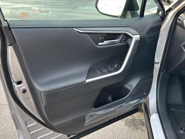 Photo of 2025 Silver Sky Metallic Toyota RAV4