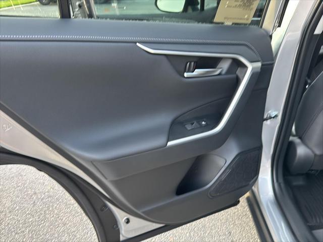 Photo of 2025 Silver Sky Metallic Toyota RAV4
