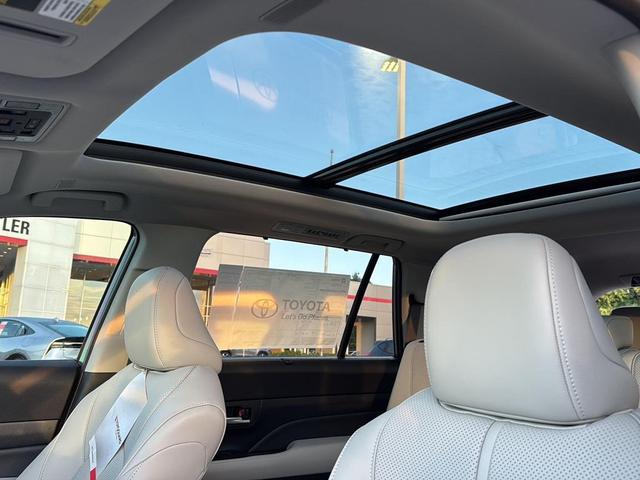 Photo of 2025 Heavy Metal Toyota Grand Highlander