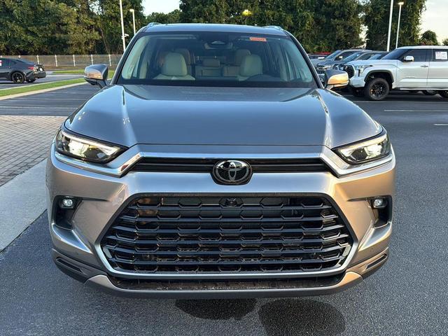 Photo of 2025 Heavy Metal Toyota Grand Highlander