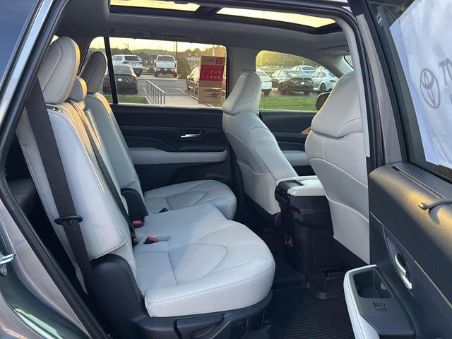 Photo of 2025 Heavy Metal Toyota Grand Highlander