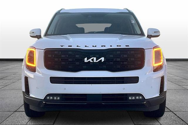 Photo of 2022 Glacial White Pearl Kia Telluride