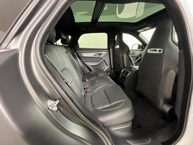 Photo of 2025 Fuji White Jaguar F-PACE