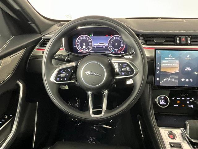 Photo of 2025 Fuji White Jaguar F-PACE