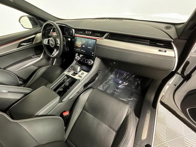 Photo of 2025 Fuji White Jaguar F-PACE