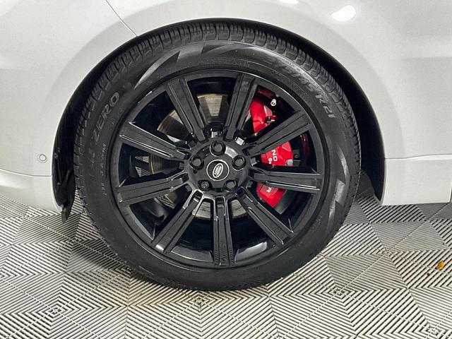 Photo of 2022 Fuji White Land Rover Range Rover Sport