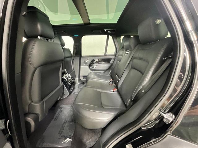 Photo of 2022 Santorini Black Metallic Land Rover Range Rover