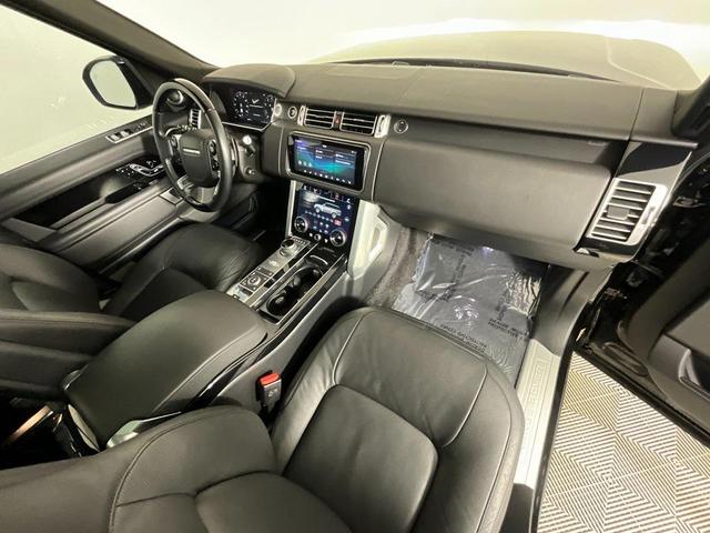 Photo of 2022 Santorini Black Metallic Land Rover Range Rover