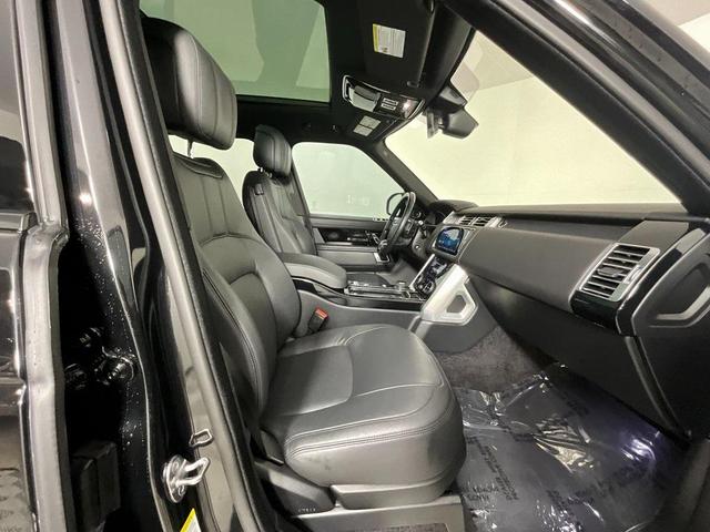 Photo of 2022 Santorini Black Metallic Land Rover Range Rover