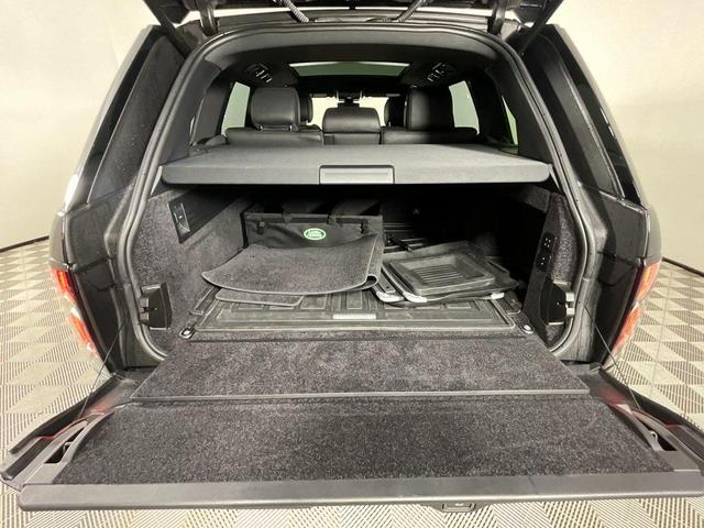 Photo of 2022 Santorini Black Metallic Land Rover Range Rover