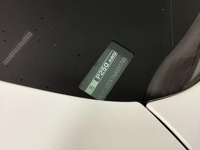 Photo of 2022 White Jaguar F-PACE