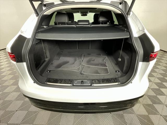 Photo of 2022 White Jaguar F-PACE