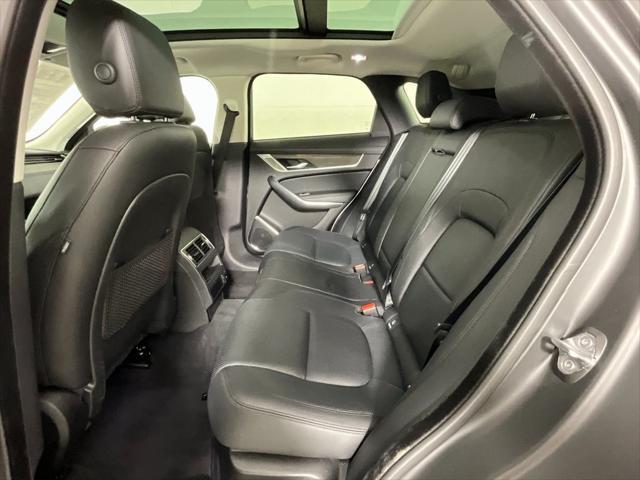 Photo of 2022 White Jaguar F-PACE