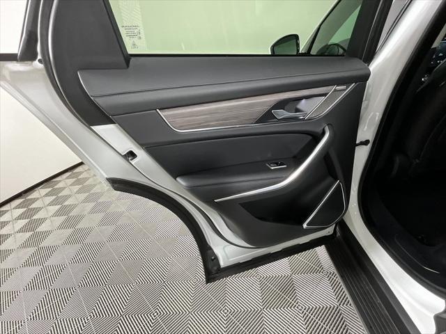 Photo of 2022 White Jaguar F-PACE