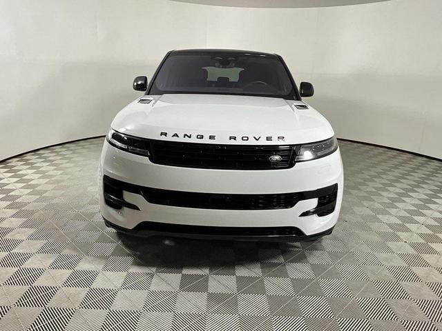 Photo of 2023 Fuji White Land Rover Range Rover Sport
