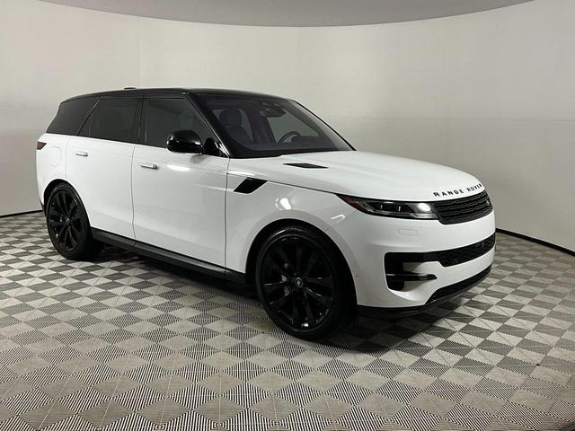 Photo of 2023 Fuji White Land Rover Range Rover Sport