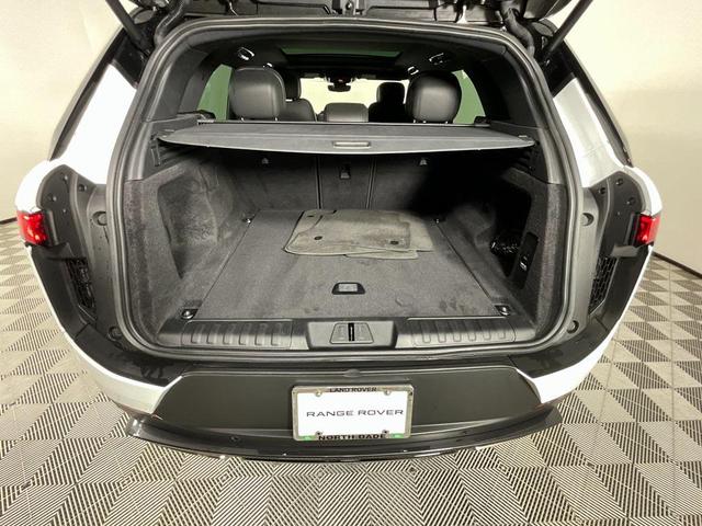 Photo of 2023 Fuji White Land Rover Range Rover Sport