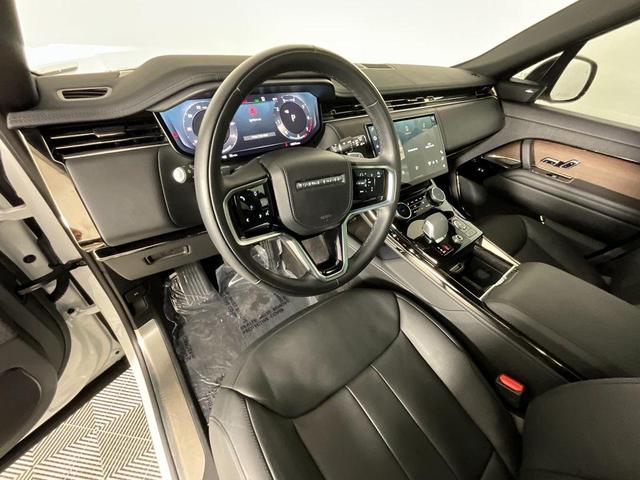 Photo of 2023 Fuji White Land Rover Range Rover Sport