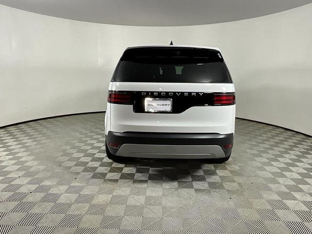 Photo of 2025 Fuji White Land Rover Discovery