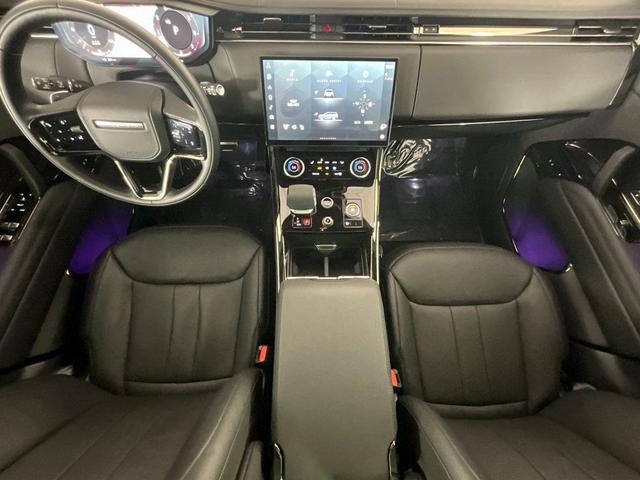 Photo of 2023 Santorini Black Metallic Land Rover Range Rover Sport