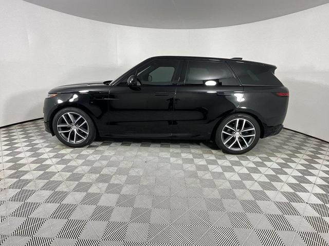Photo of 2023 Santorini Black Metallic Land Rover Range Rover Sport