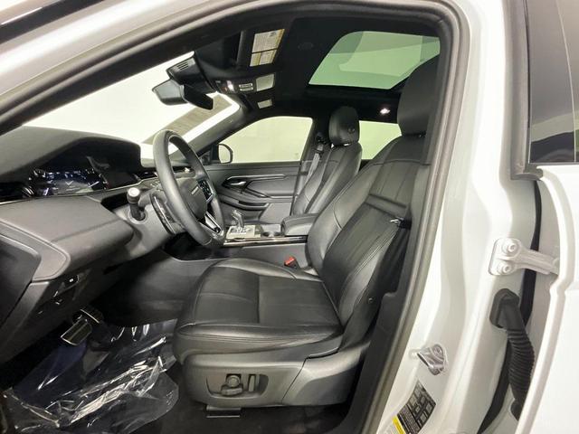 Photo of 2023 Fuji White Land Rover Range Rover Evoque