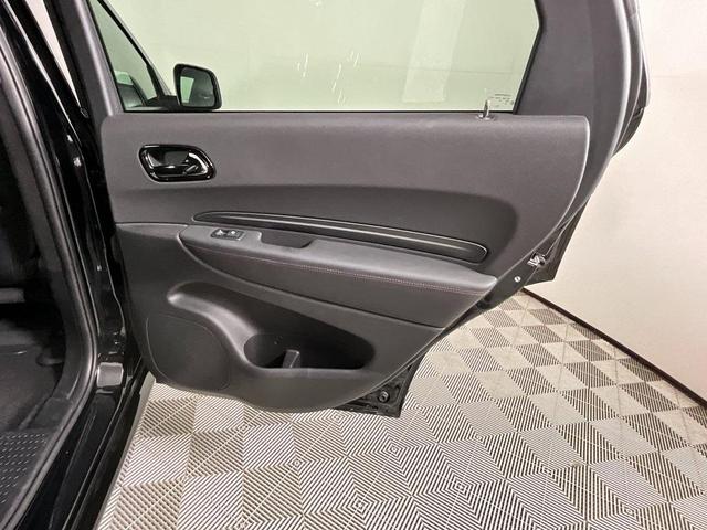Photo of 2021 DB Black Crystal Clearcoat Dodge Durango