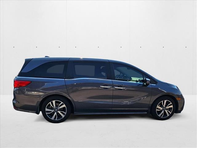 Photo of 2023 Gray Honda Odyssey