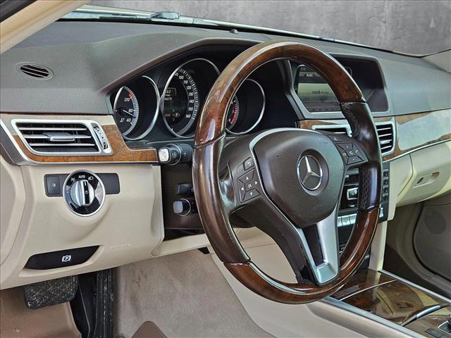 Photo of 2014 Iridium Silver Metallic Mercedes-Benz E-Class