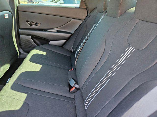 Photo of 2025 Ecotronic Gray Hyundai ELANTRA