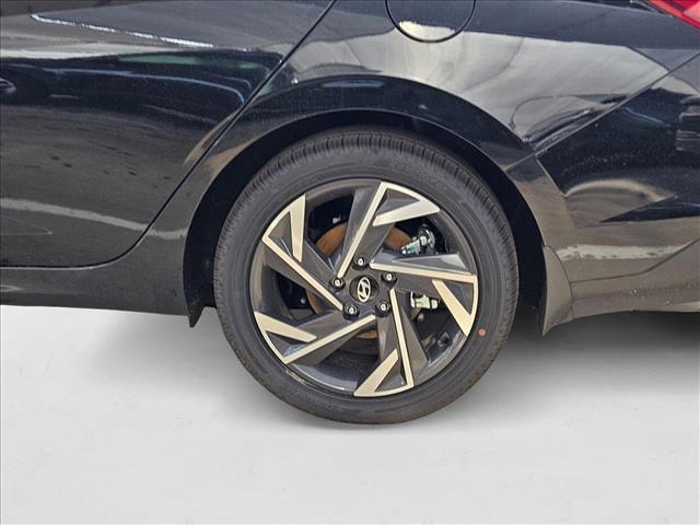 Photo of 2025 Abyss Black Hyundai ELANTRA HEV