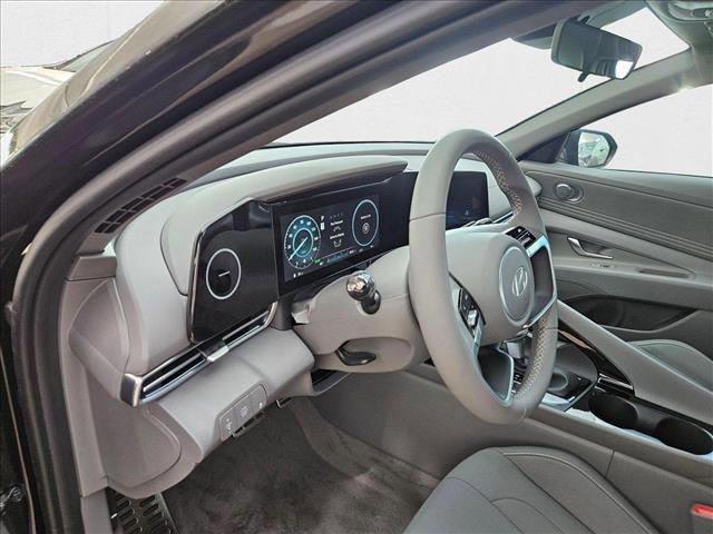 Photo of 2025 Abyss Black Hyundai ELANTRA HEV