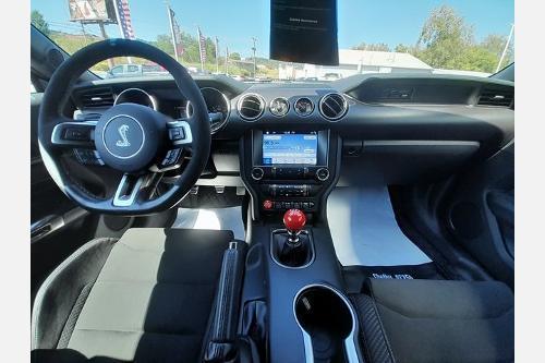 Photo of 2018 Oxford White Ford Shelby GT350