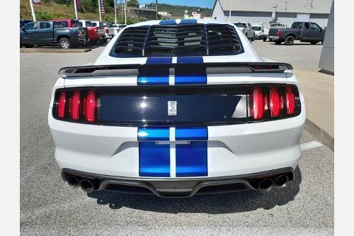 Photo of 2018 Oxford White Ford Shelby GT350