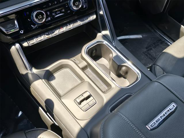 Photo of 2025 Onyx Black GMC Sierra 2500
